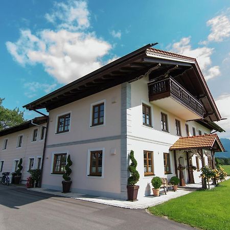 Alluring Holiday Home In Ubersee With Whirlpool Bagian luar foto
