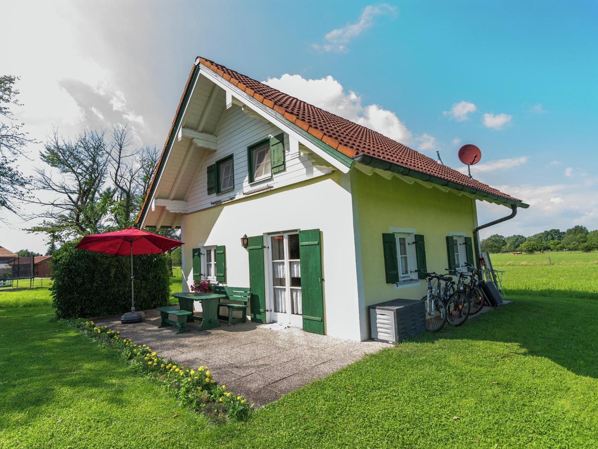 Alluring Holiday Home In Ubersee With Whirlpool Bagian luar foto