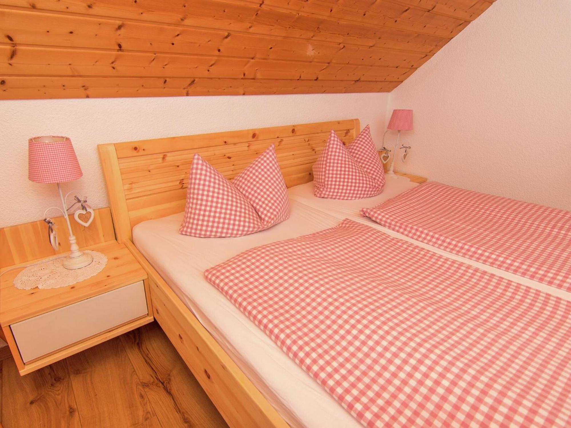 Alluring Holiday Home In Ubersee With Whirlpool Bagian luar foto