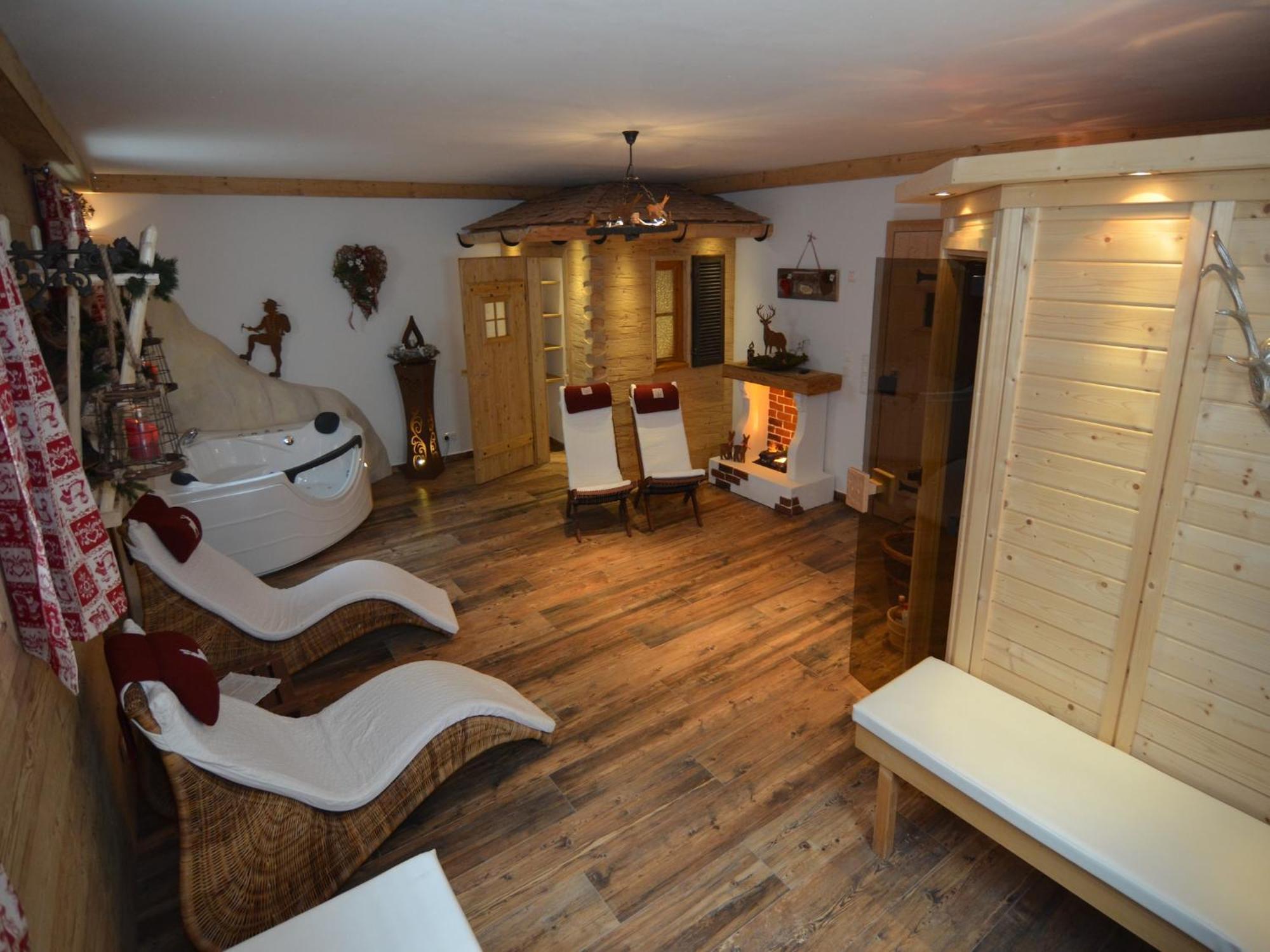 Alluring Holiday Home In Ubersee With Whirlpool Bagian luar foto