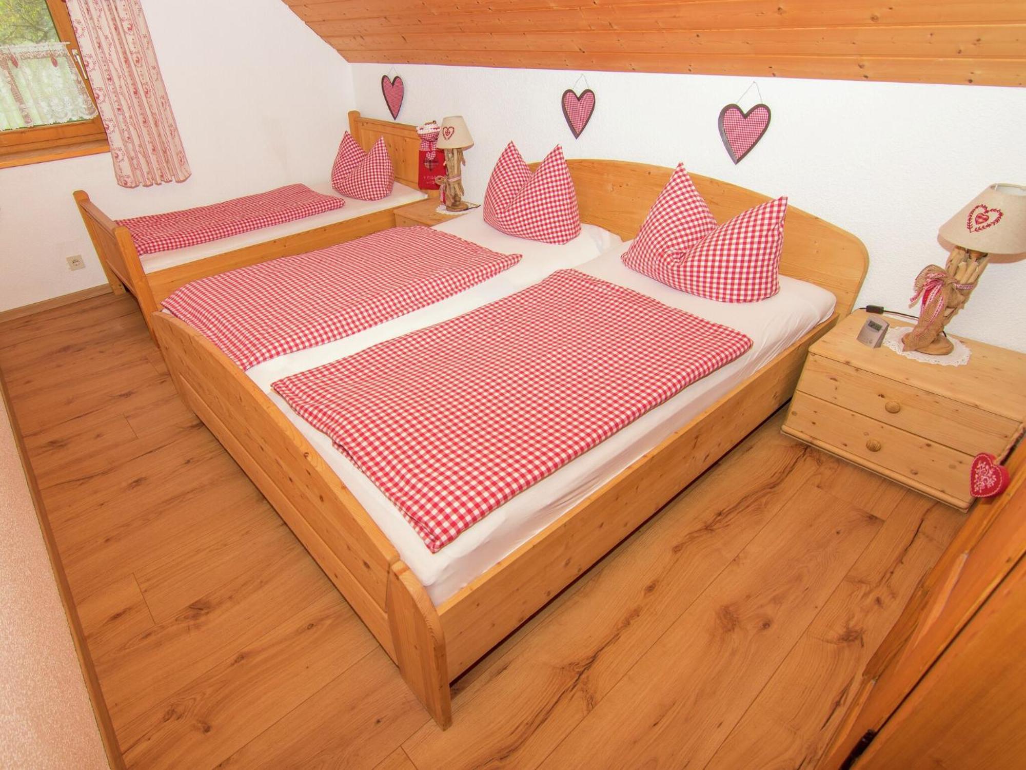Alluring Holiday Home In Ubersee With Whirlpool Bagian luar foto
