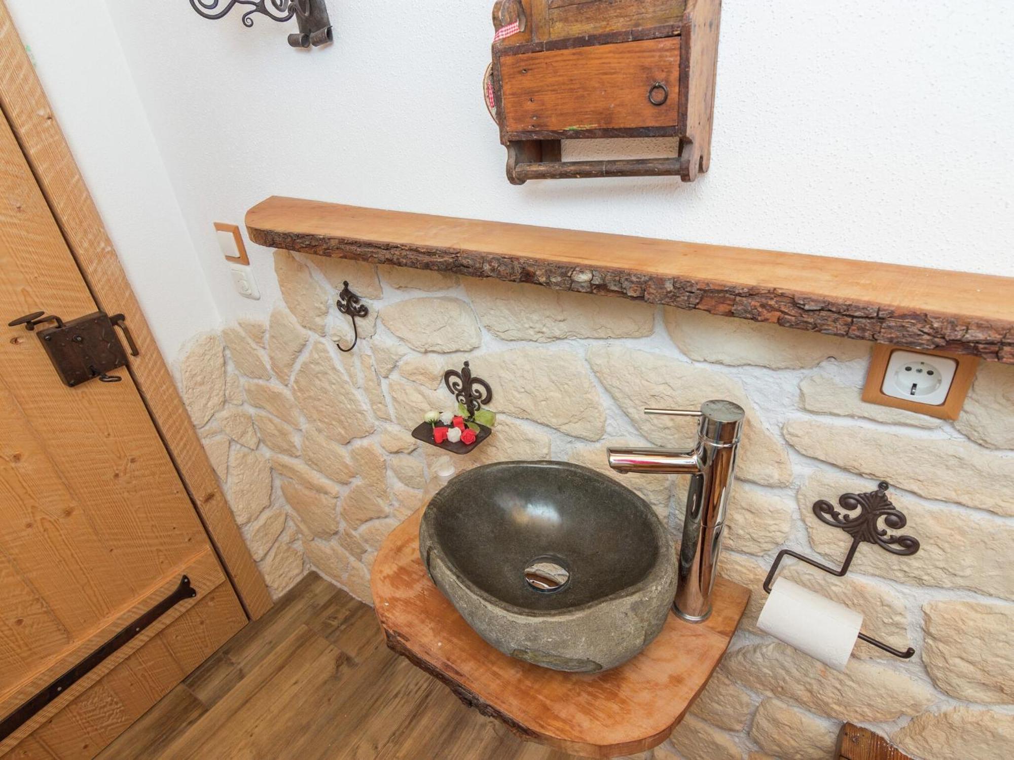 Alluring Holiday Home In Ubersee With Whirlpool Bagian luar foto