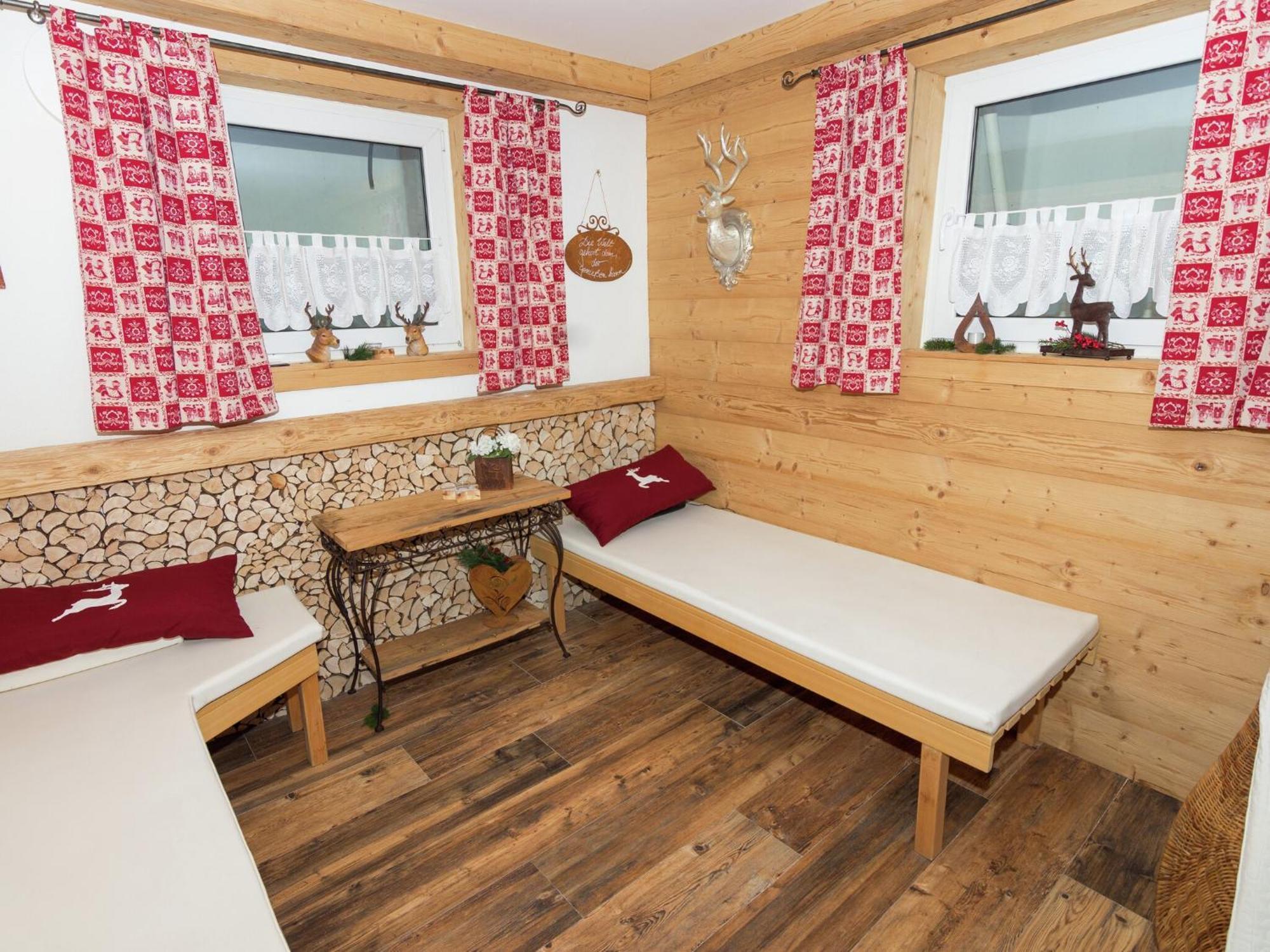 Alluring Holiday Home In Ubersee With Whirlpool Bagian luar foto